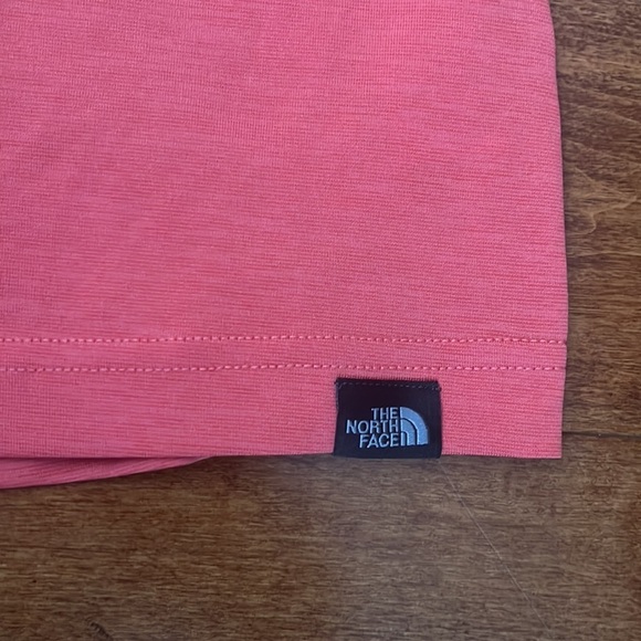 The North Face FlashDry Tee - Picture 5 of 10